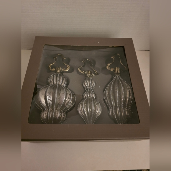 Vintage Mercury Glass Christmas Ornaments. 3 Pack Beautiful Elegant - Picture 5 of 5